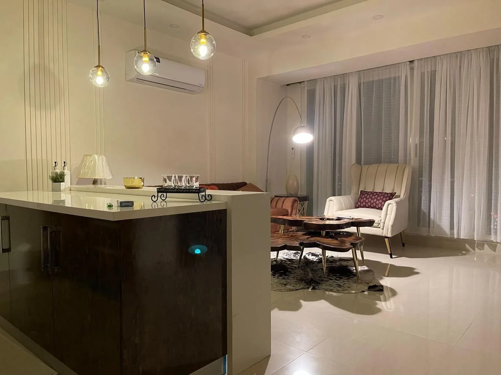 Unit 1205 photo 8