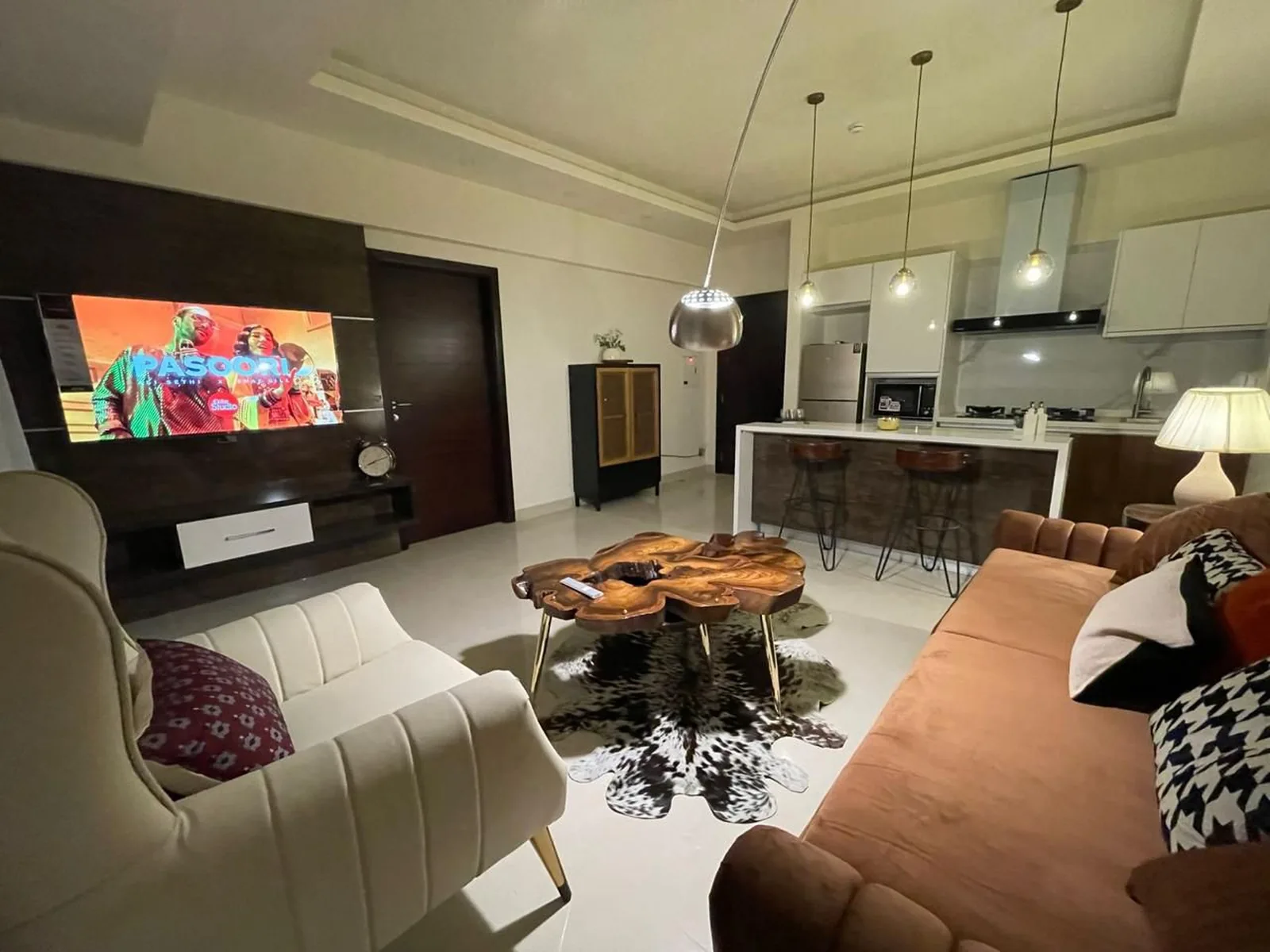 Unit 1205 photo 6