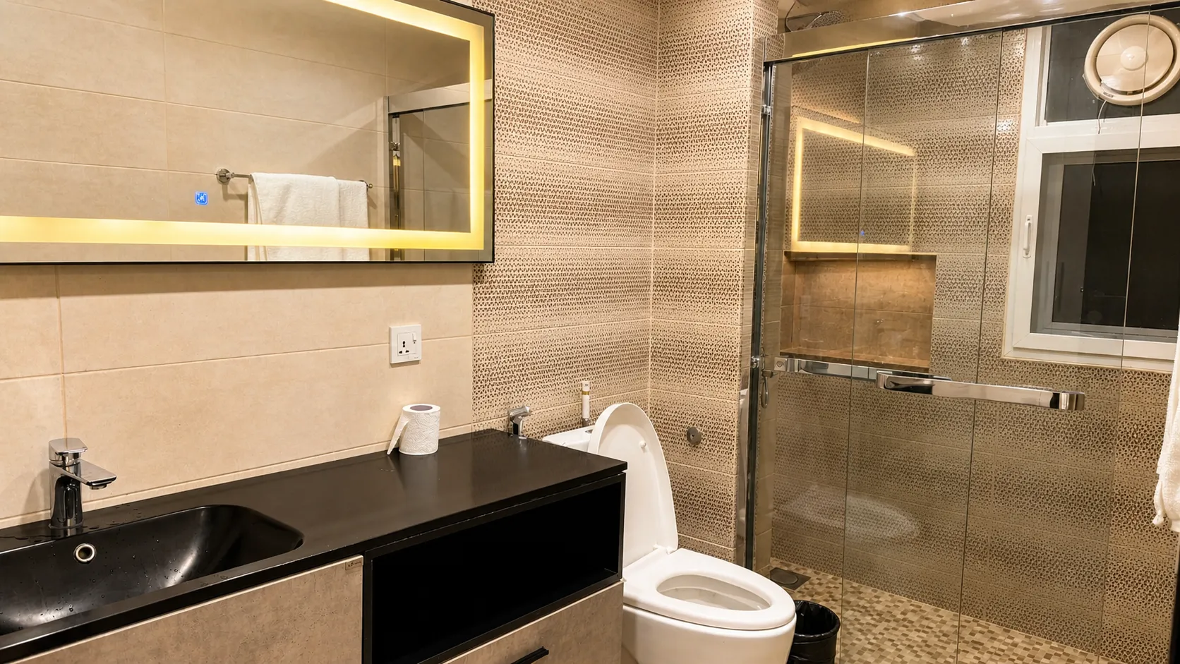 Unit 602 photo 12