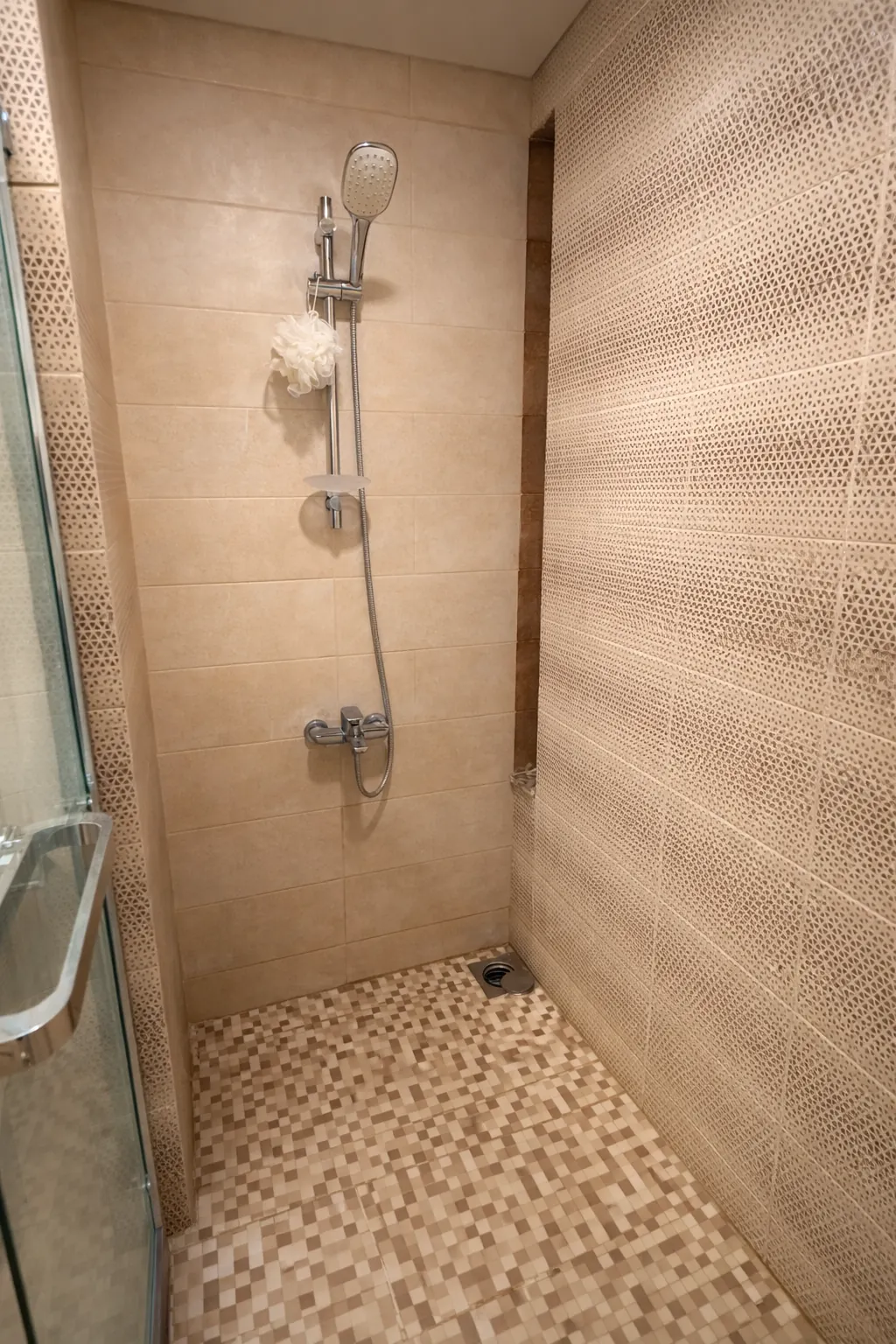 Unit 609 photo 8