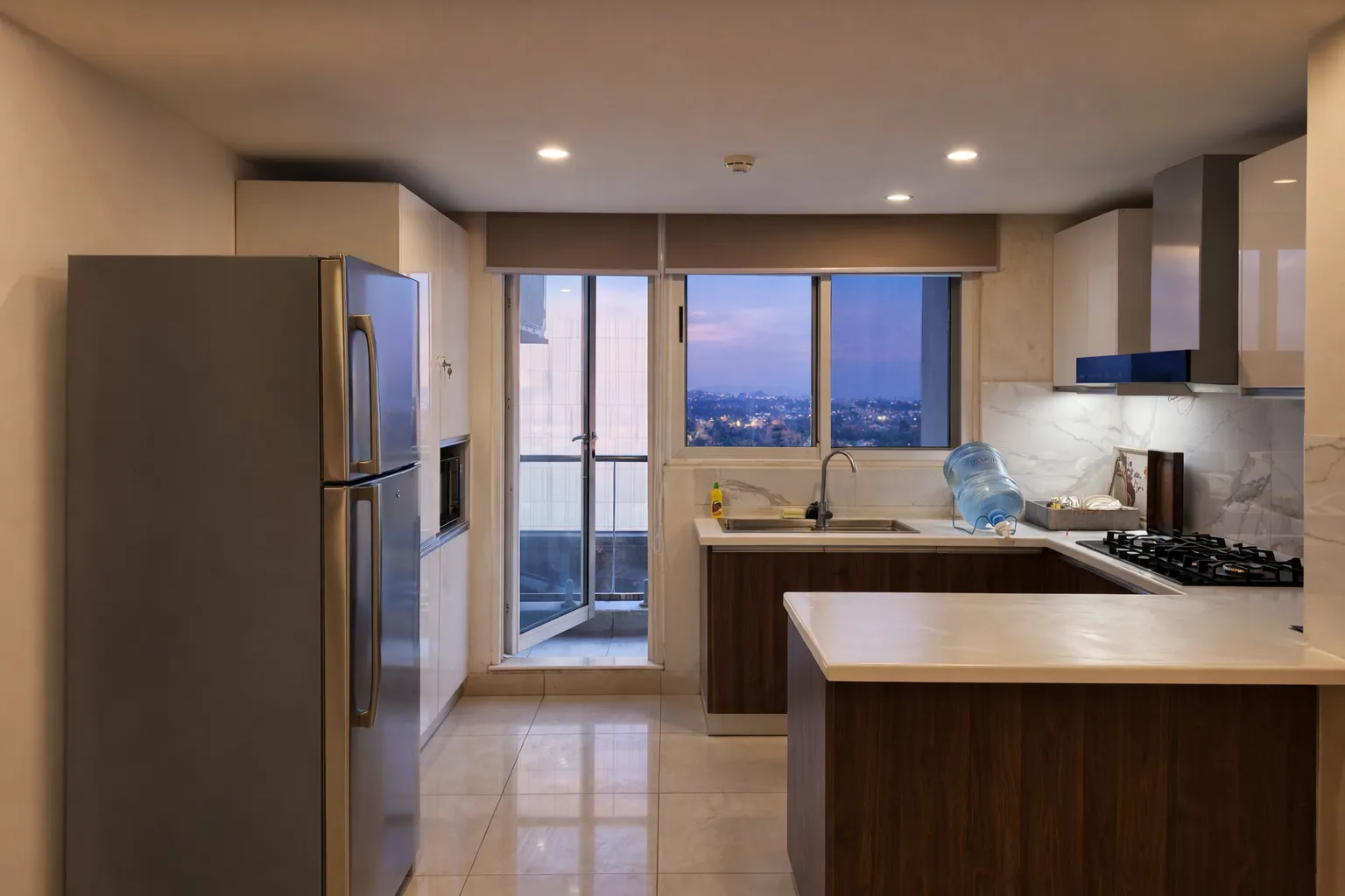 Unit 610 photo 5