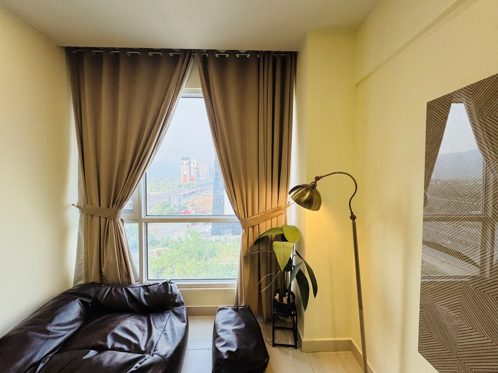 Unit 714 interior view 3